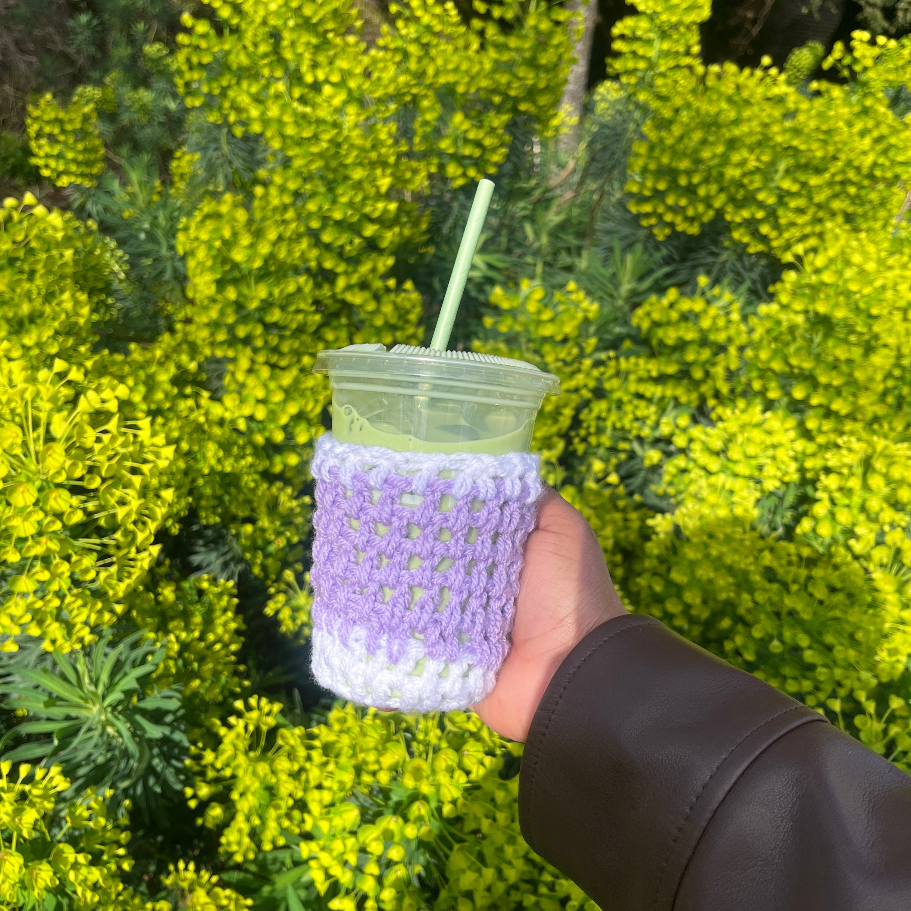 Lilac crotchet cup sleeve