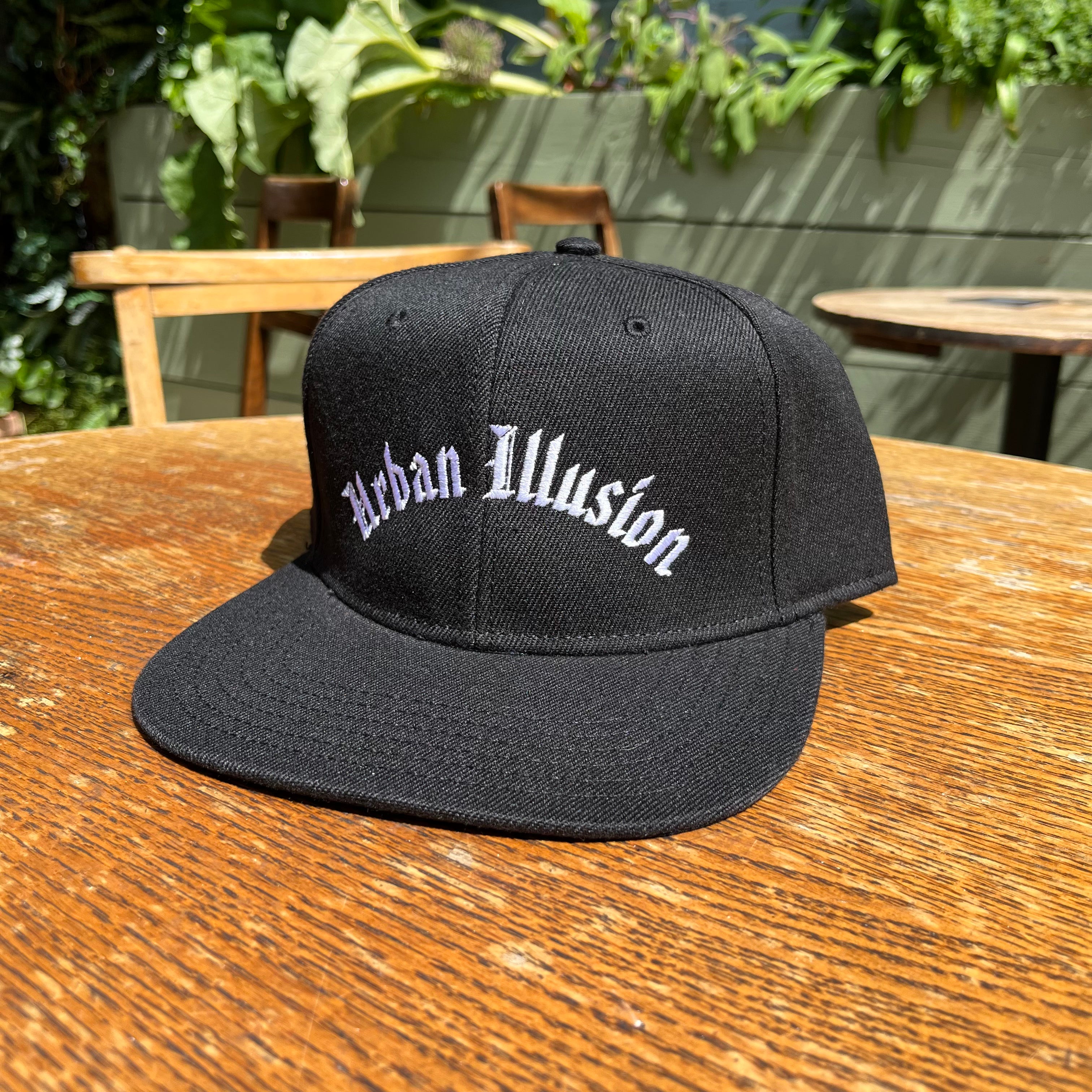 Urban illusion snapback